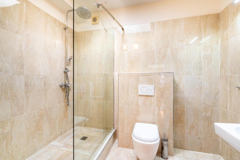 Templova - Old Town Large Apartment With Terrace Prag Dış mekan fotoğraf